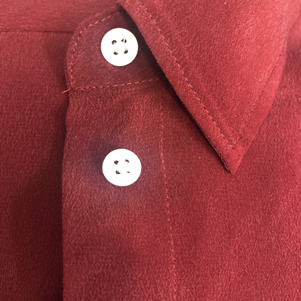 Everlane button down